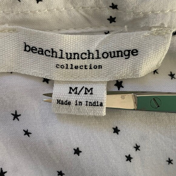 Beach Lunch Lounge Button Up Shirt Women Size M White W/ Tiny Black Stars - Picture 8 of 9